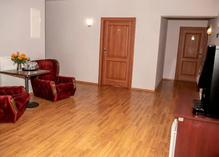 Мини-отель Weranda Rooms Тыхы